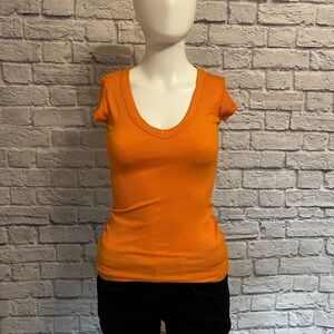 BCBG Orange Short Sleeve V-Neck Tee